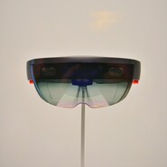 Nabídka Start a seznam aplikací pro HoloLens se ukázaly na videu