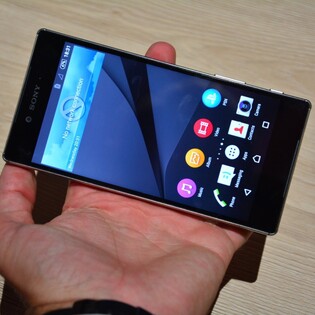 Prohlédněte si nové Xperie Z5 na fotografiích a videích