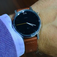 Motorola Moto 360 naživo: elegance s mnoha kombinacemi