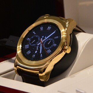 LG své hodinky za 35 tisíc Kč drží za sklem. Vyrobí jich jen 500