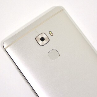 Špičkový Huawei Mate S míří do prodeje, známe oficiální cenu