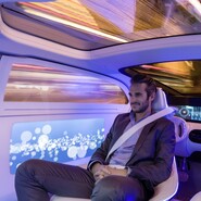 Adblock v autě pro vymazání billboardů? Plánuje to Mercedes