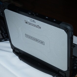 Chcete opravdu odolný konvertibil? Začněte šetřit na Toughbook CF-20