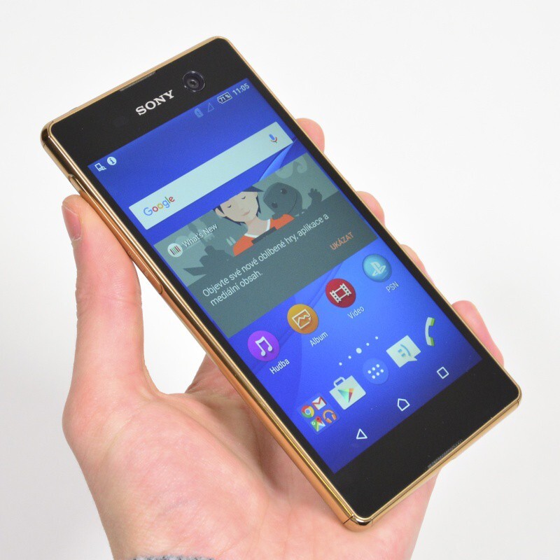 Sony Xperia M5