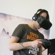 Virtuální realita HTC Vive dorazila do ČR. Znovu jsme ji otestovali