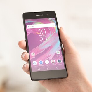 Cena solidně vybavené Xperie E5 od Sony klesla pod čtyři tisíce