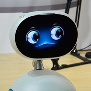 Číslo 5 žije? Asus ukázal robota Zenbo