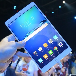 Tablet Huawei MediaPad M3 míří na český trh, cena potěší