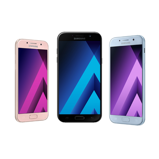 Samsung Galaxy A3, A5 a A7 (2017): nový konektor a odolnost