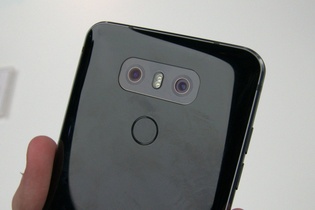 Test odolnosti: LG G6 jen tak nepoškrábete a nezlomíte