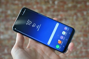 Revoluční Samsungy Galaxy S8 se loučí. Obdržely poslední aktualizaci