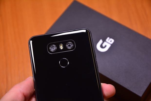 Testujeme LG G6: podívejte se na unboxing