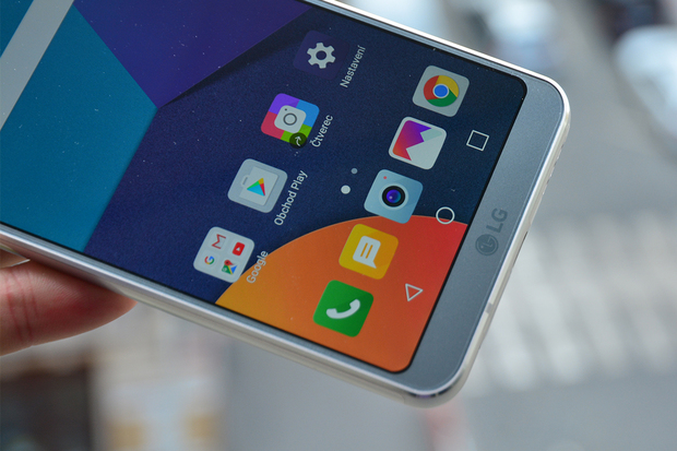 Podívejte se na LG G7, které výrobce zřejmě odpískal