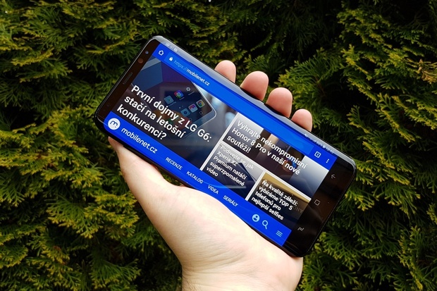 Samsungy Galaxy S9 údajně nabídnou shodné displeje jako řada S8