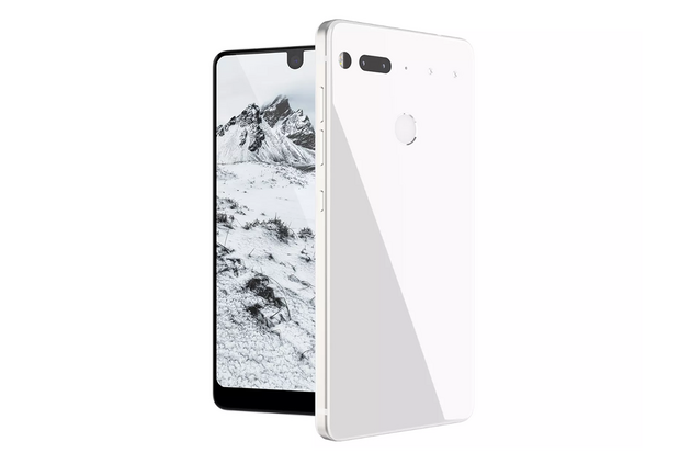 Essential Phone za mořem výrazně zlevňuje. V  přepočtu vyjde jen na 12 tisíc
