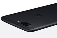 OnePlus 5 se při tísňovém volání samovolně restartuje