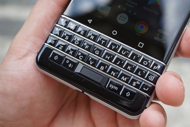 BlackBerry čeká zmrtvýchvstání! Takto by mohl vypadat první model s 5G