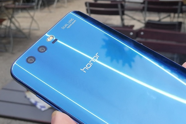 K Honoru 9 dostanete nyní zdarma i chytrý náramek Honor Band 3