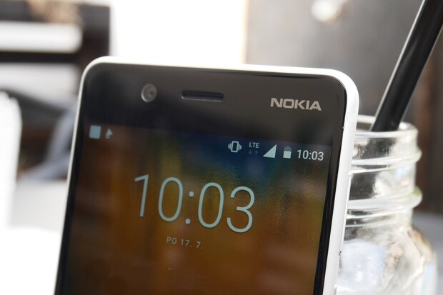 Téměř dva roky stará Nokia 5 získává nejnovější Android 9.0 Pie