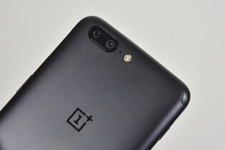 OnePlus 5 získává aktualizaci, která opravuje chyby a vylepšuje fotoaparát