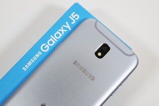 Dva roky starý Samsung Galaxy J5 (2017) získává Android 9.0 s One UI
