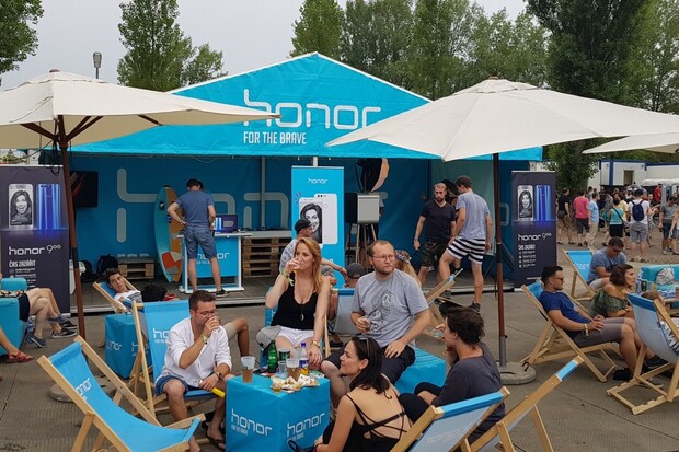 Honor na zítra přichystal fotosoutěž o 500 cen v OC Chodov