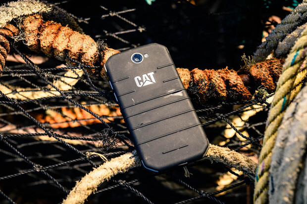 CAT S31 je obrněnec s obrovskou baterií