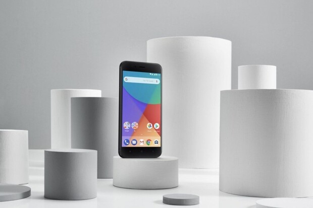 Xiaomi stahuje aktualizaci modelu Mi A1 na Android Oreo. Vyskytly se problémy