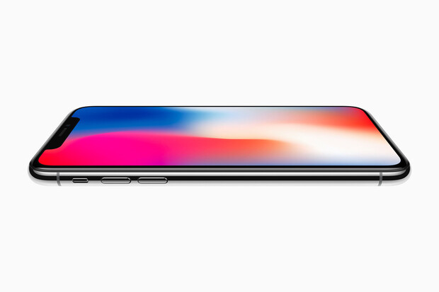 iPhone X má větší baterii, než se čekalo. Potvrdily se i 3 GB RAM