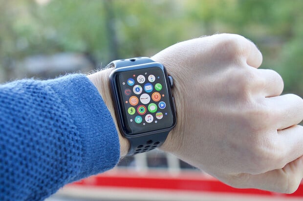 Srovnání Apple Watch 3 a Apple Watch SE: které si koupit? 