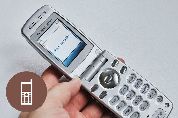 Retro: Sony Ericsson Z600 – elegantní véčko s duší manažera