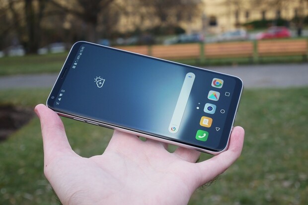 LG V30 v redakci. Podívejte se na unboxing a fotogalerii