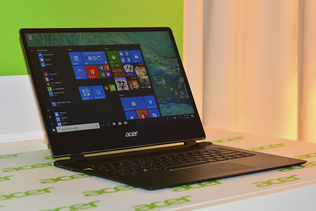 Nejtenčí notebook naživo. Acer Swift 7 je výrazně tenčí než MacBook