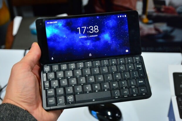 Návrat legendárních PDA? Novinka Gemini s Androidem a klávesnicí tak vypadá