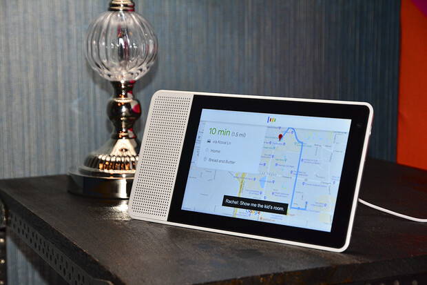 Lenovo Smart Display je chytrá obrazovka, která pro vás vyhledá cokoli