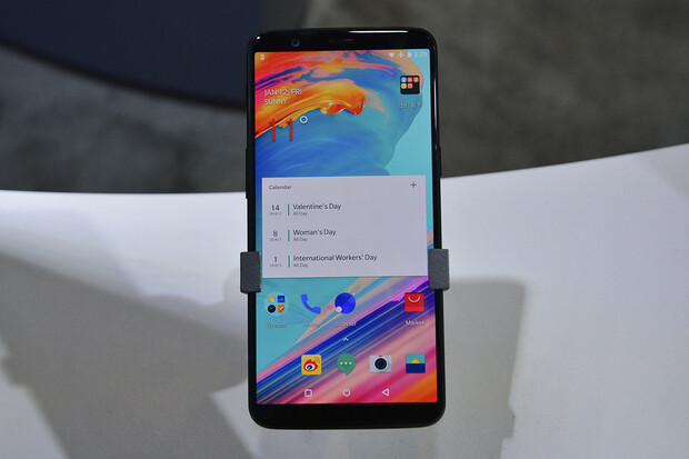 Vyzkoušeli jsme OnePlus 5T. Má tenké rámečky a výbavu nejlepších