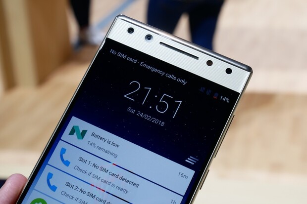 Originální Alcatel 5 na nás pozitivně zapůsobil nejen svým vzhledem