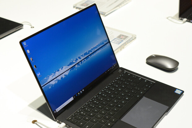 Huawei MateBook X Pro: neuvěřitelně tenké rámečky naživo