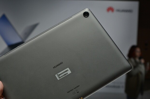 První dojmy z Huawei MediaPad M5 10.8: Desktop View levněji