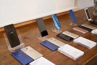 Nová strategie výrobce TCL: levné Alcately a prémiové BlackBerry