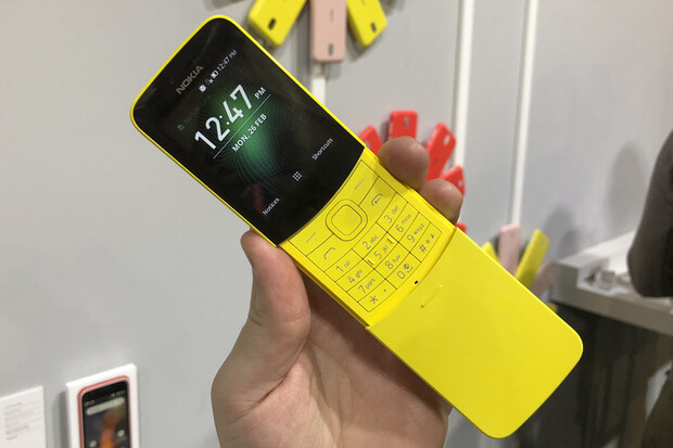 Nokia 8110 je zpět. Finové oživili legendu z Matrixu