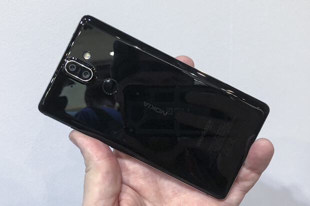 Punc luxusu je zpět, seznamte se s Nokií 8 Sirocco