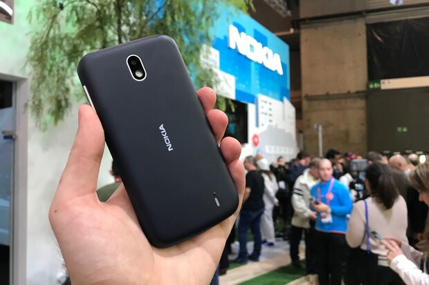 Jaká je superlevná Nokia 1? Přečtěte si naše první dojmy z Barcelony