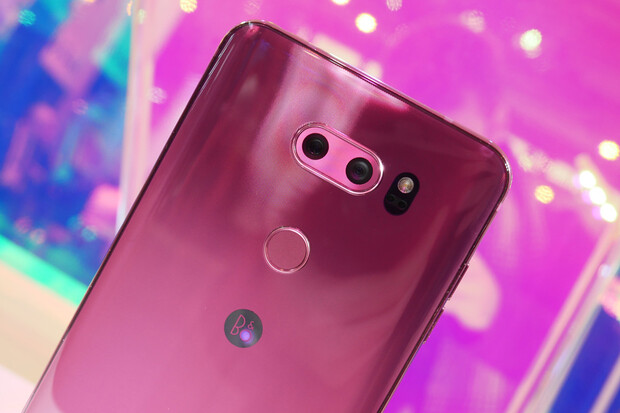 Umělá inteligence v LG V30S ThinQ naživo 