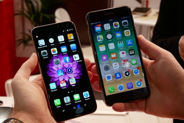 Jako přes kopírák. Podívali jsme se na čínský iPhone X i Galaxy Note8 za tisíc Kč