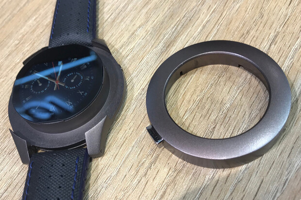 Voixatch: chytré hodinky z MWC s odnímatelnou lunetou pro handsfree