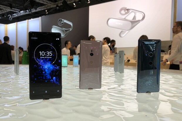 Prohlídka stánku Sony na MWC 2018: v hlavní roli Xperia XZ2 a XZ2 Compact