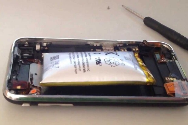 Bojíte se exploze akumulátoru? Máme rady, jak se jí zaručeně vyvarovat