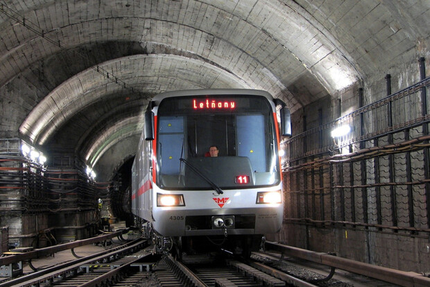 Operátoři dokončili pokrytí pilotního úseku pražského metra