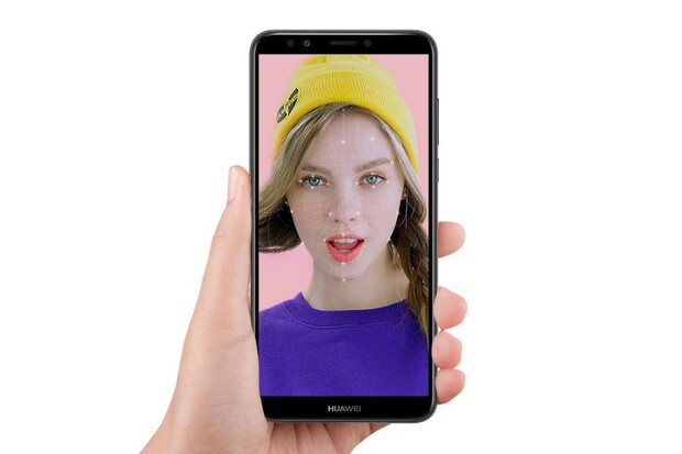 Huawei vypustil na český trh Y7 Prime 2018 s protáhlým displejem